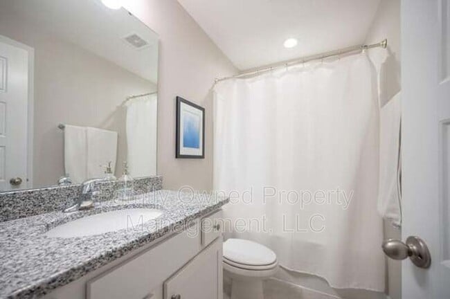 Building Photo - 225 Whirlaway Dr