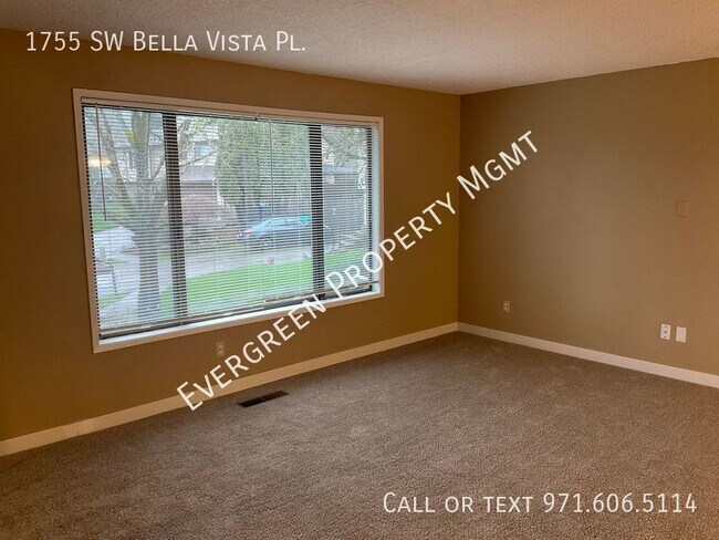 Building Photo - 3BR/2BA Open Floor Plan Kitchen Home- Spac...