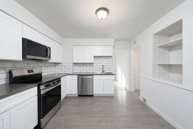 Building Photo - 2012 N Cincinnati St