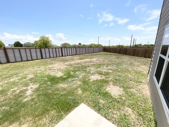 Building Photo - Lovely 2-story 4 bedroom/2.5 bath home in cul-de-sac: easy commute to Ft. Sam Houston, BAMC, and ...