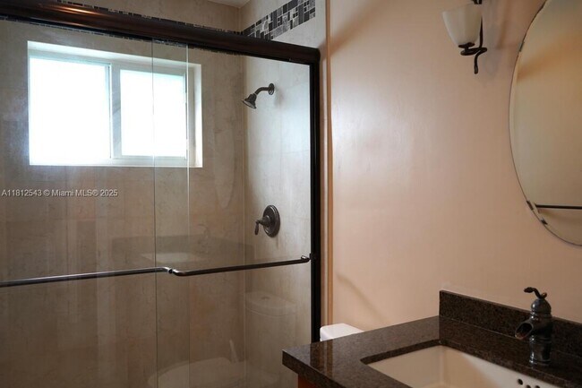 Building Photo - 10701 SW 77th Ct