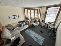 Building Photo - 203 Maple St