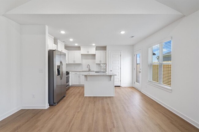 Building Photo - 5955 W Holdcroft Dr