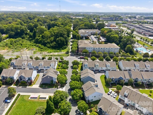 Building Photo - 1205 Kohler Ave