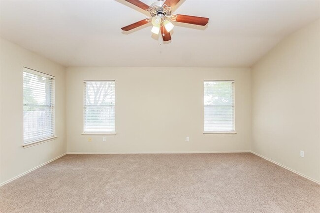 Building Photo - 1107 Rolling Ridge Dr
