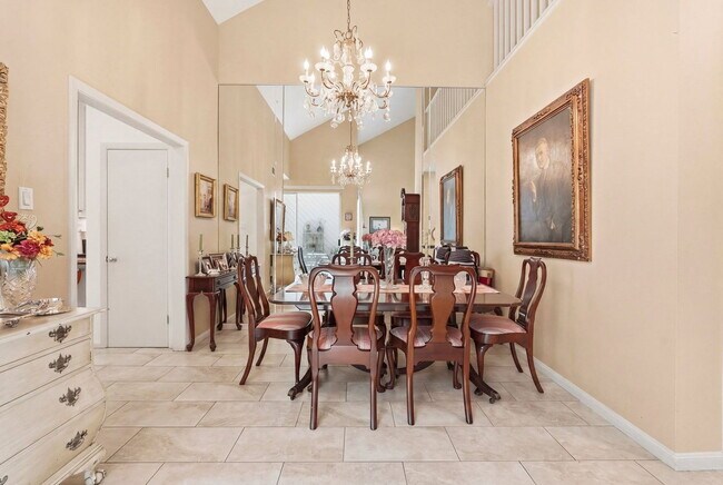 Building Photo - 10125 Valley Forge Dr