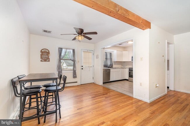 Building Photo - 302 Hickory Hill Terrace