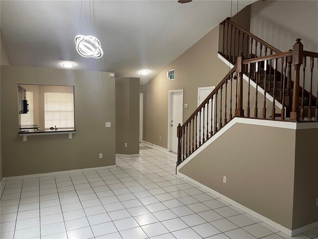 Building Photo - 6776 Brittany Chase Ct