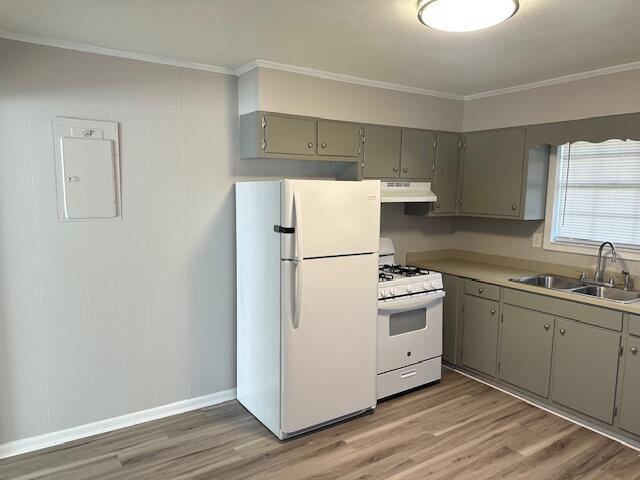 Building Photo - 745 20th St SE