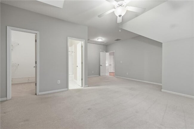 Building Photo - 3194 Windsor Lake Dr NE