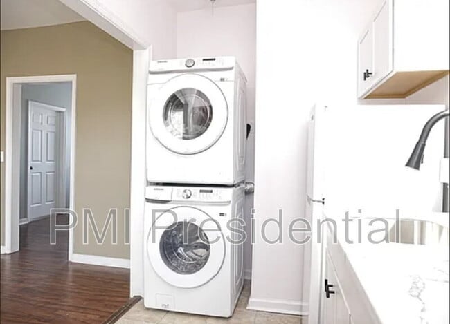 Building Photo - 2929 Garland Ave