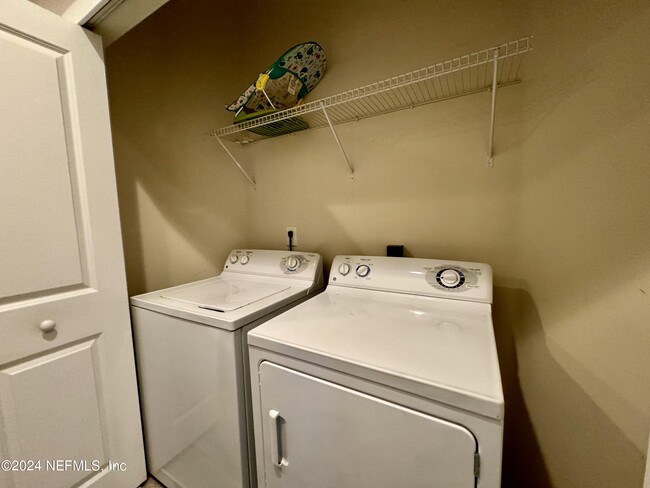 Building Photo - 11368 Estancia Villa Dr