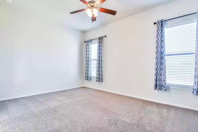 Building Photo - Upland Heights 3 Bedroom 2 bathroom Home!