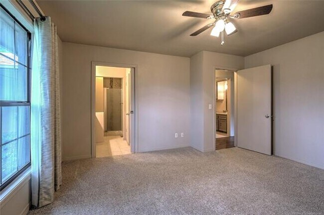 Building Photo - Beautifully updated modern ranch home in the heart of Jenks. Close to Jenks High School, Main Str...