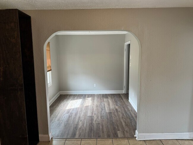 Building Photo - 5752 Edmeston Dr