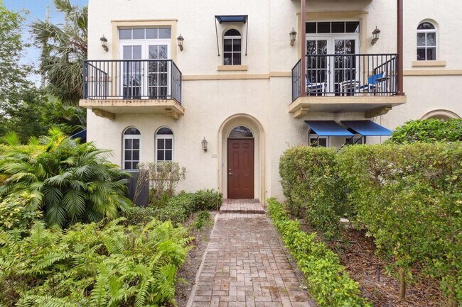 Building Photo - 3211 Estancia Ln