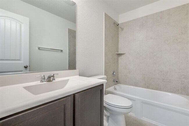 Building Photo - 1165 Dravite Dr