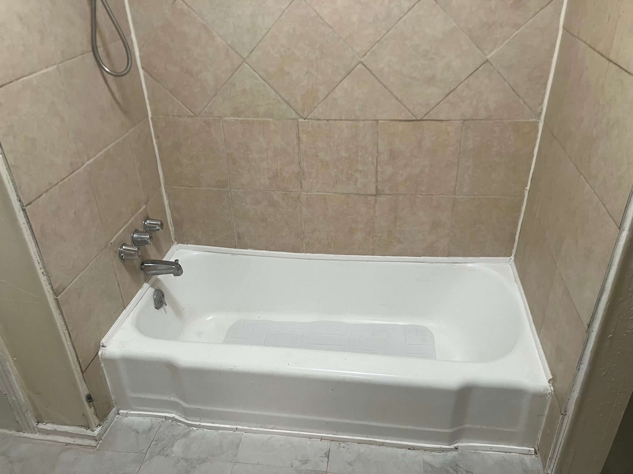 Bath - 2363 N Robertson St