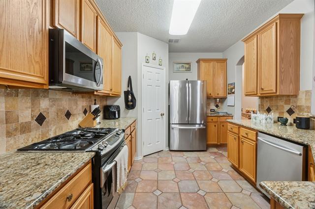 Building Photo - 3212 Golden Springs Dr