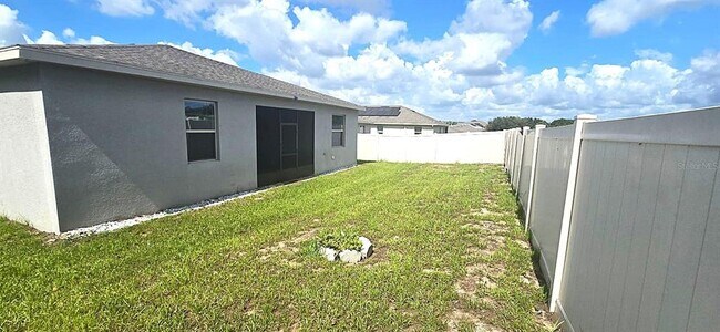 Building Photo - 212 Bergamot Lp