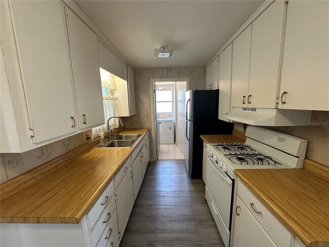 Building Photo - 9571 52nd Way N