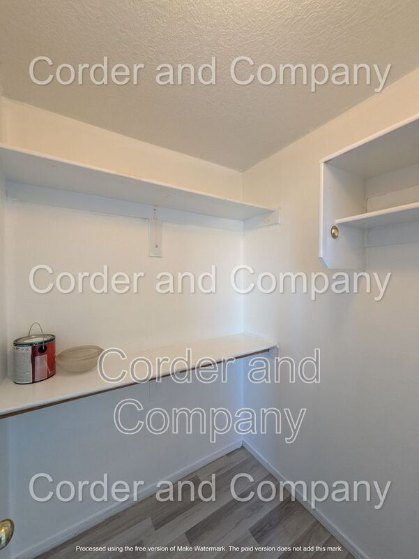 Building Photo - 8000 Vista Estrella Ln SW