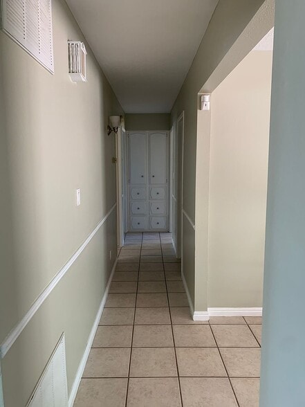 Building Photo - 2568 Scenic Dr
