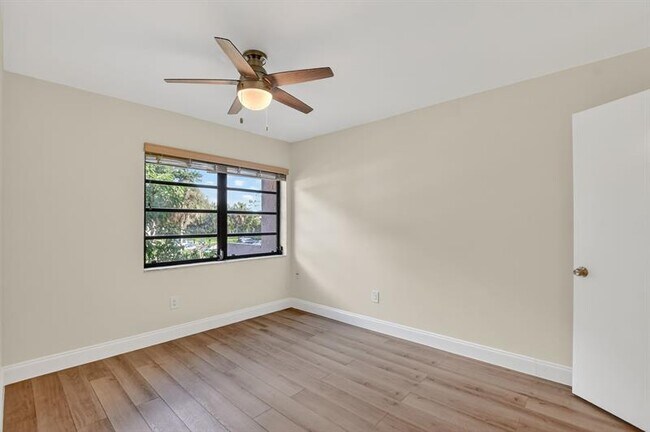 Building Photo - 21476 Juego Cir