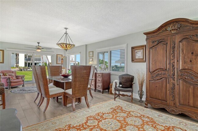 Building Photo - 4780 Gulf of Mexico Dr
