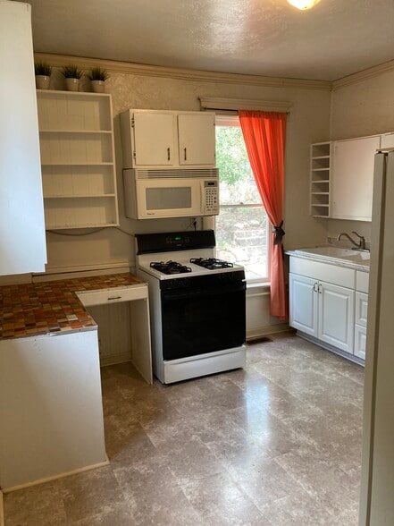 Kitchen (view from bathroom) - 120 N Chestnut St