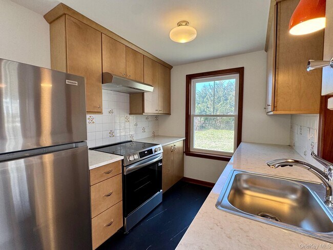 Building Photo - 34 Union Ave