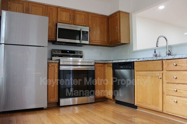 Building Photo - 13800 Fareham Ln