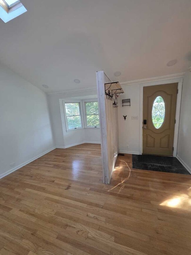 Building Photo - 20831 Maple Ct