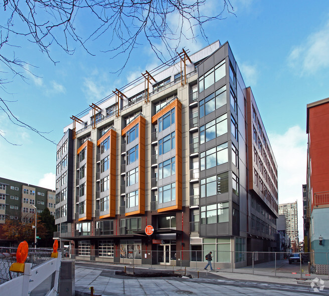 Building Photo - 206 Bell Apartments