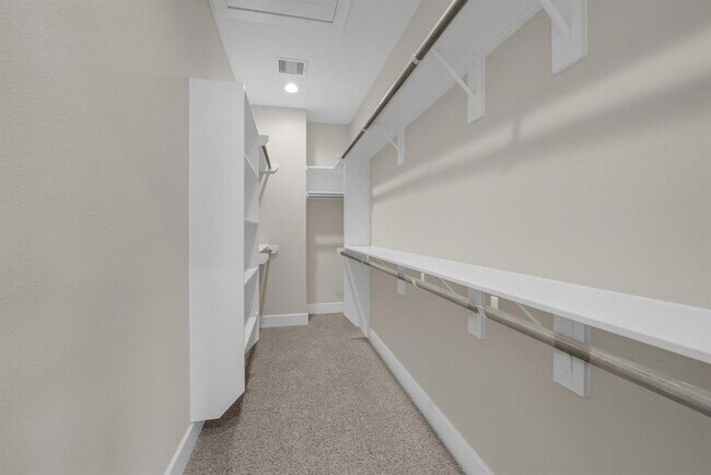 Building Photo - 2504 W Tidwell Rd