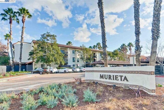 Primary Photo - $2750 / 2 BR - GORGEOUS REMODELED CONDO IN...