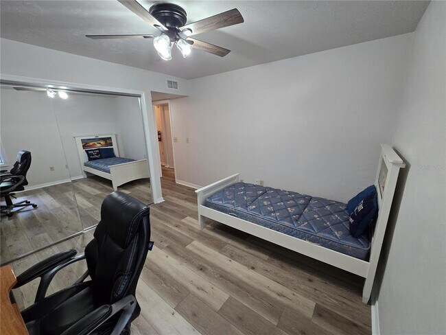 Building Photo - 1224 SW 16th Ave