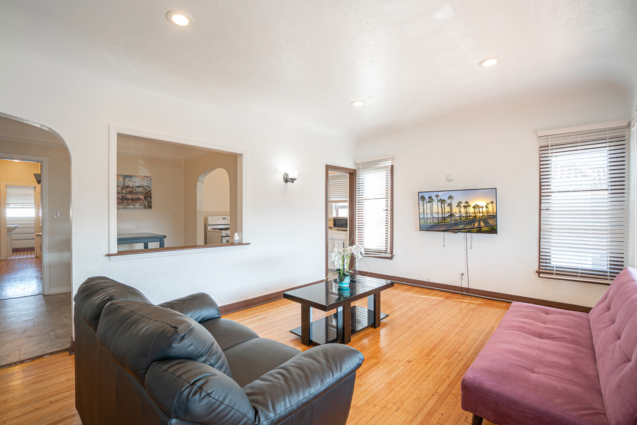 Building Photo - 358 Orange Ave