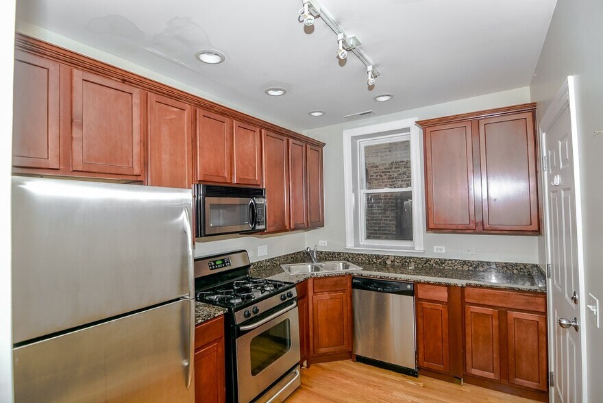 Building Photo - 3212 N Clifton Ave