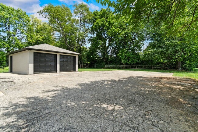 Building Photo - For Sale or Rent – Fully Renovated Stone R...