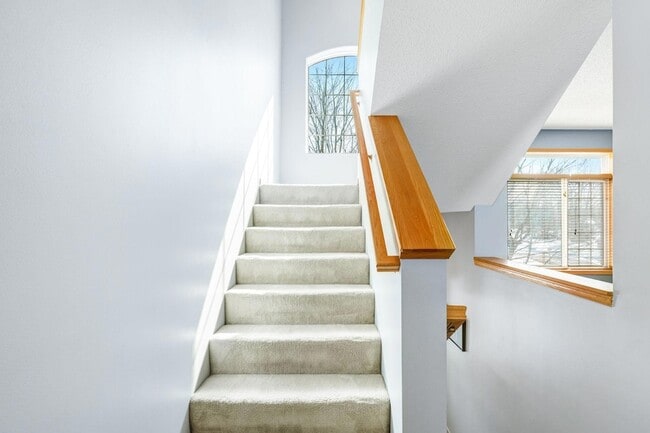 Building Photo - 10514 8th Ave N