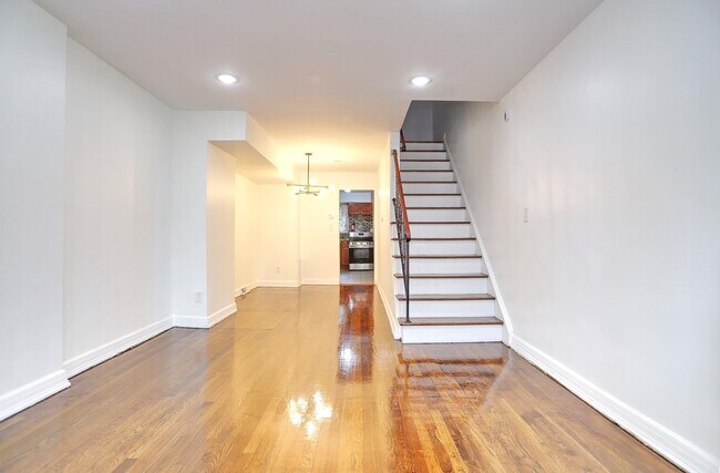 Building Photo - 8 Van Nostrand Ave