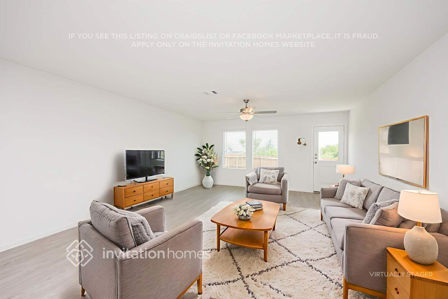 Building Photo - 2415 Fleming Dr