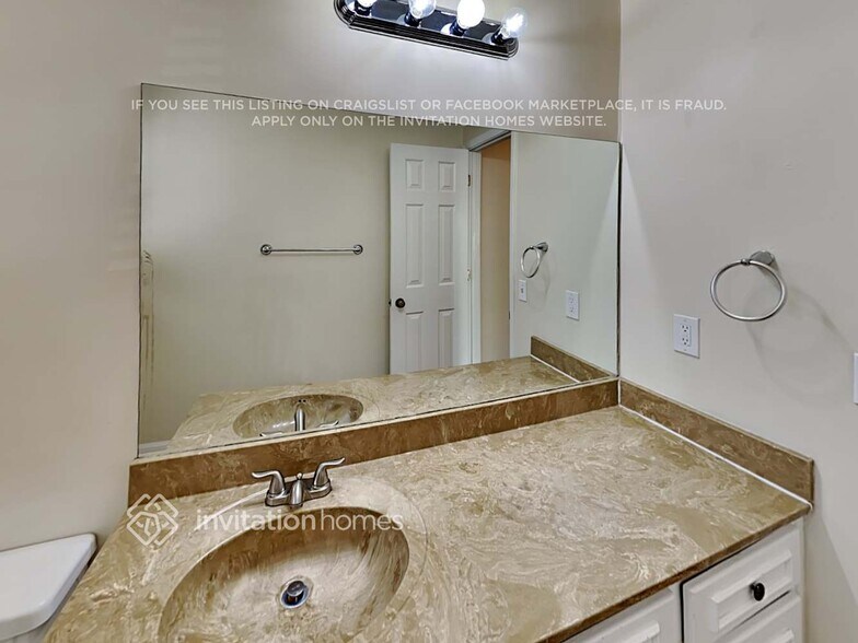 Building Photo - 6771 Crestbrook Ln