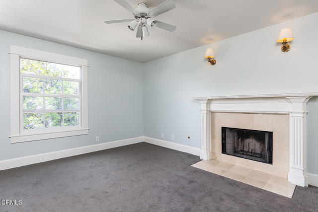 Building Photo - 5250 Vista Lejana Ln
