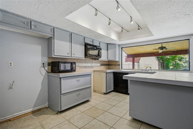 Building Photo - 1518 Camelia Dr
