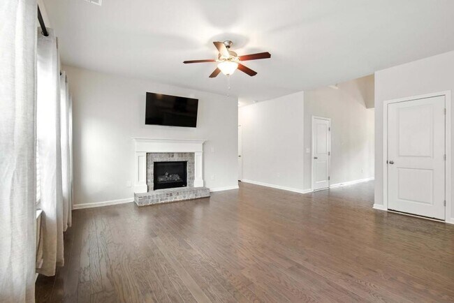 Building Photo - 6215 Vista Crossing Way