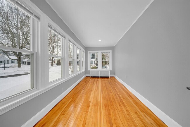 Building Photo - 26 Richardson Ave