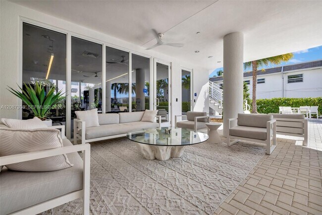 Building Photo - 612 Bayshore Dr