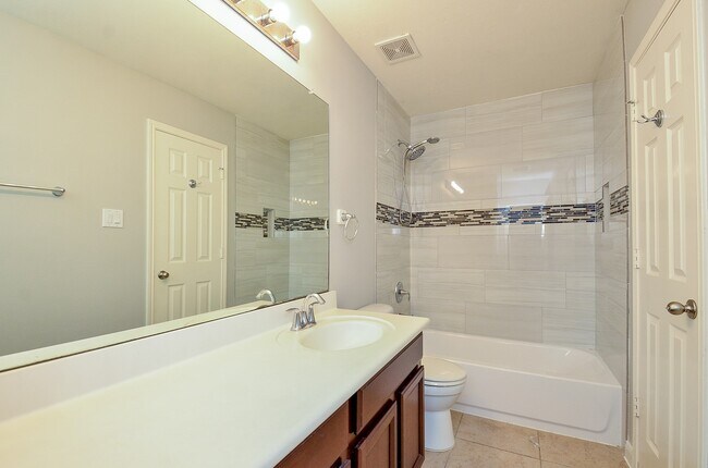 Building Photo - 24514 Springwood Glen Ln